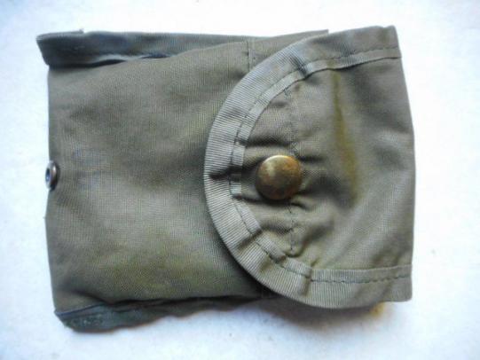 ORIGINAL ISSUE US ARMY ALICE WEBBING COMPASS FIELD DRESSING SMALL POUCH M67
