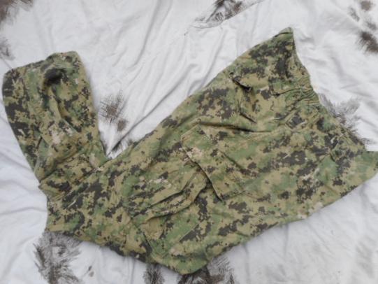 GENUINE issue US NAVY SEAL TEAM DevGru NSW AOR2 AOR 2 FROG FR COMBAT TROUSERS L