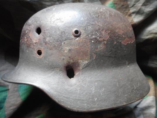 original WW2 GERMAN ARMY HEER WH M35 M 35 dd QUIST Q66 HELMET battle damage