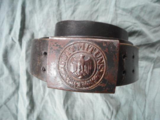 ORIGINAL untouched 1942 DATED WW2 GERMAN WH ARMY STEEL BUCKLE & BLACK LEATHER combat BELT