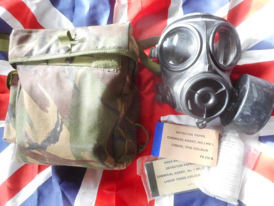 2001 avon BRiTiSH army sas ISSUE RESPIRATOR S10 S 10 SIZE 3 Medium  & DPM plce POUCH & kit