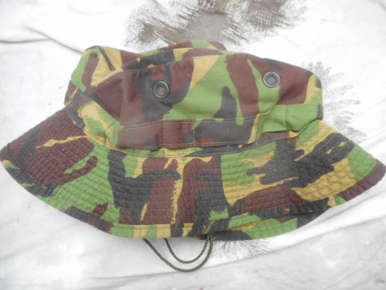 GENUINE issue UK old skool 1980s dpm camo BUSH BOONIE JUNGLE HAT 56 CM m medium