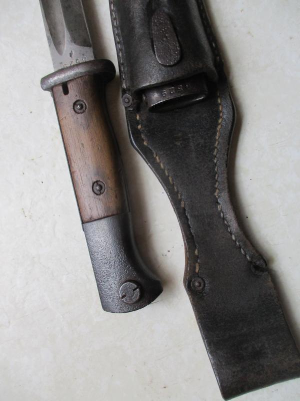 WW2 GERMAN ARMY / WAFFEN SS / LUFTWAFFE  asw43 1943 MATCHING NUMBERS K98 RIFLE BAYONET AND BLACK LEATHER FROG more pictures