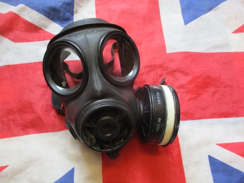 1986 AVON BRiTiSH army ISSUE respirator gas mask S10 SIZE 3 MEDIUM gulf war 1