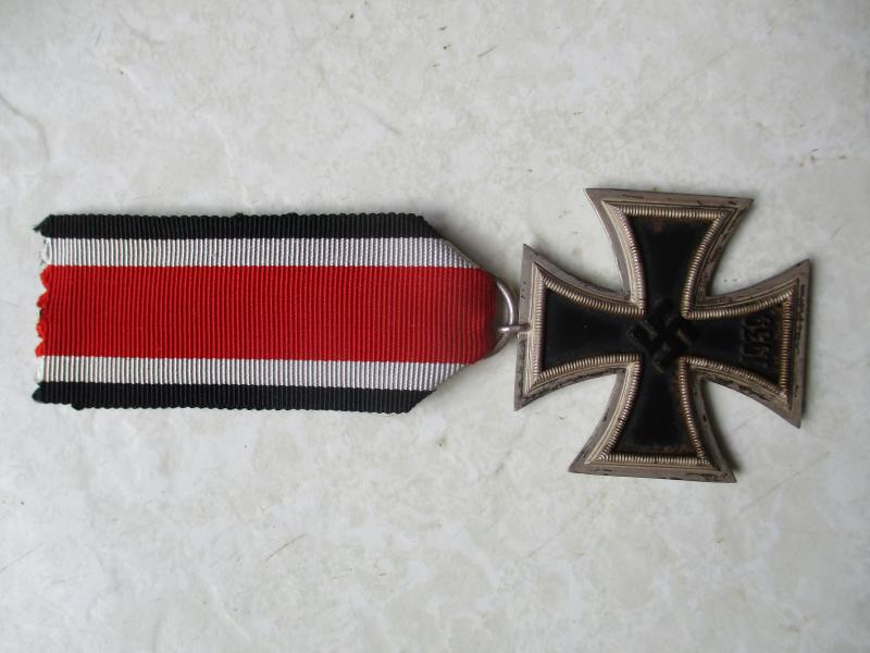 WW2 GERMAN EK2 IRON CROSS 2ND CLASS make code number 4