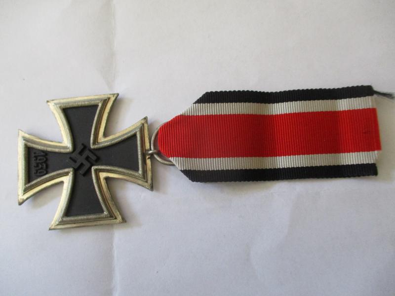 ORIGINAL GENUINE WW2 GERMAN third reich IRON CROSS 2ND CLASS EK2