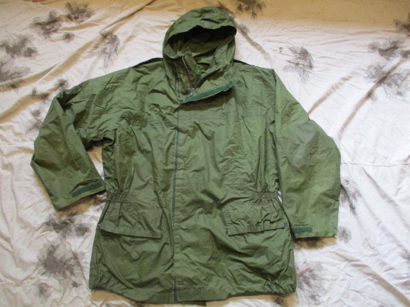 BRITISH ARMY issue  FALKLANDS WAR era FOUL WEATHER waterproof OG GREEN JACKET SMOCK size 2