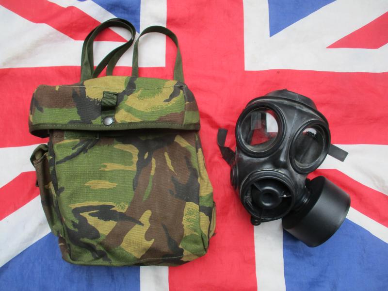 1991 AVON BRiTiSH army sas ISSUE respirator gas mask S10 SIZE 4 small & POUCH