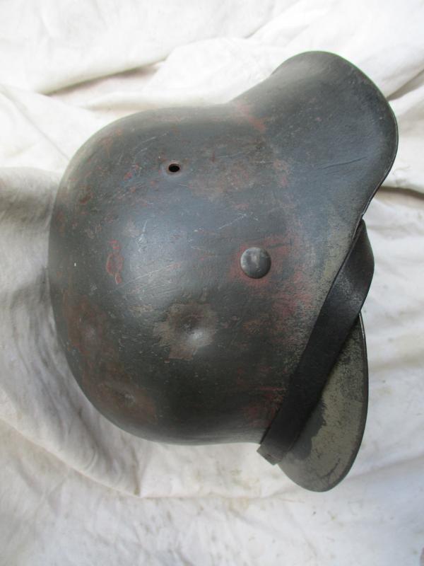 WW2 GERMAN WAFFEN SS M42 CAMO BATTLE DAMAGE HELMET