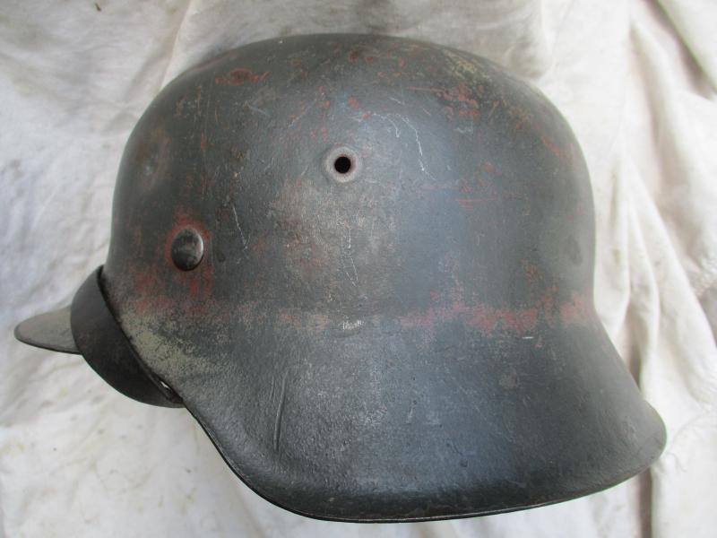 WW2 GERMAN WAFFEN SS M42 CAMO BATTLE DAMAGE HELMET  more pictures