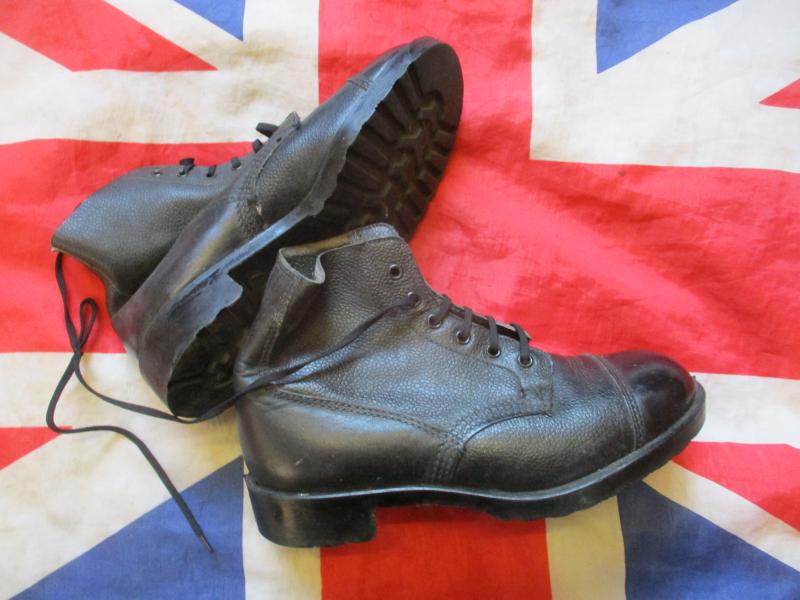 BRITISH ARMY / MARINE COMMANDO FALKLANDS war era DMS leather COMBAT BOOTS UK 7