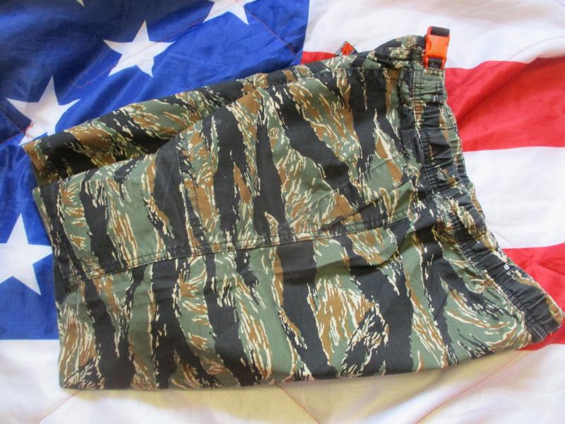 SUPERDRY US ARMY VIETNAM WAR jwd TIGER STRIPE CAMO Chino shorts