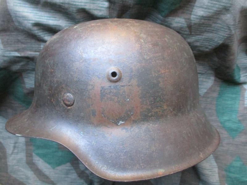 WW2 GERMAN M42 single decal removed STEEL COMBAT HELMET former camo