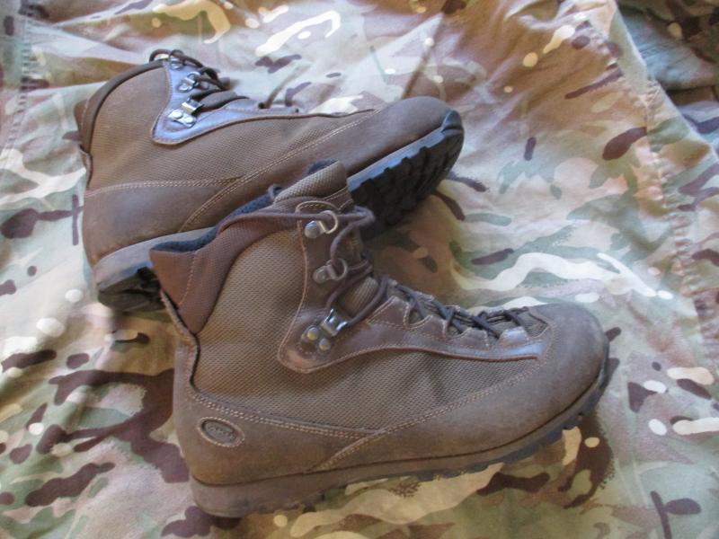 GENUINE BRITISH ARMY / UKSF sas ISSUE aku COMBAT BOOTS mtp brown UK 8 m