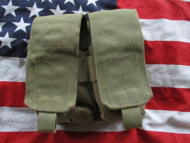 BLACKHAWK MOLLE STRIKE double holds x 4  5.56MM mag POUCH COYOTE TAN