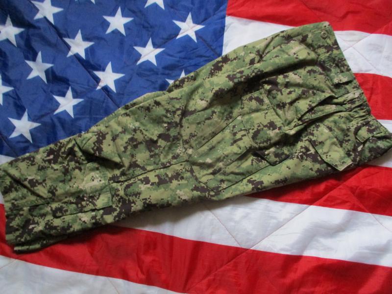 genuine issue US NAVY AOR2 CAMO NWU type 3 COMBAT TROUSERS seal team devgru udt