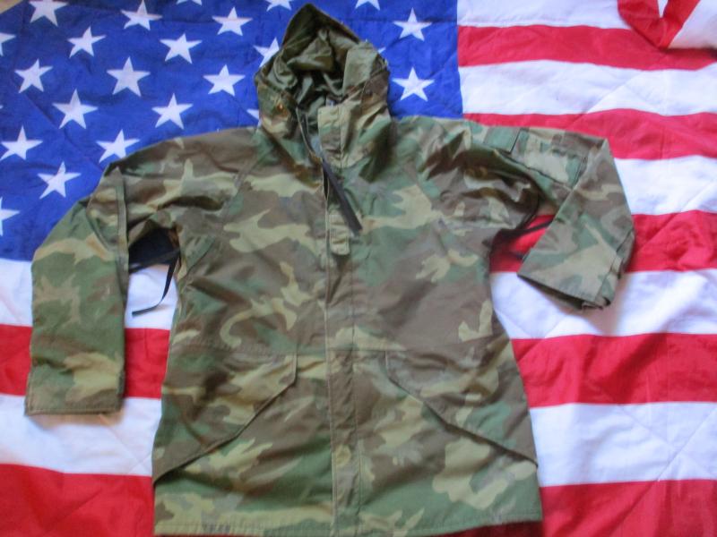 GENUINE US ARMY ISSUE ECWCS ECW USA woodland camo WATERPEROOF GORETEX PARKA COAT M/R - LARGE