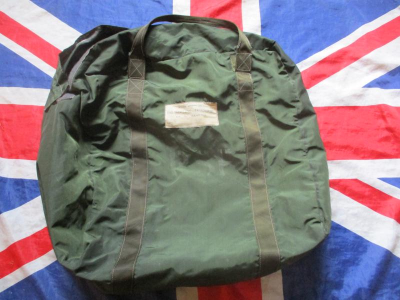 1975 dated PARACHUTE REGIMENT PARATROOPER AIRBORNE FORCES DZ para BAG falklands war era