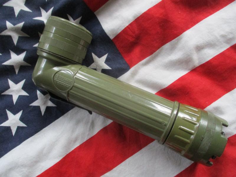 GENUINE US ARMY USMC issue Vietnam War TORCH FLASHLIGHT GT PRICE LA USA MX-991/U