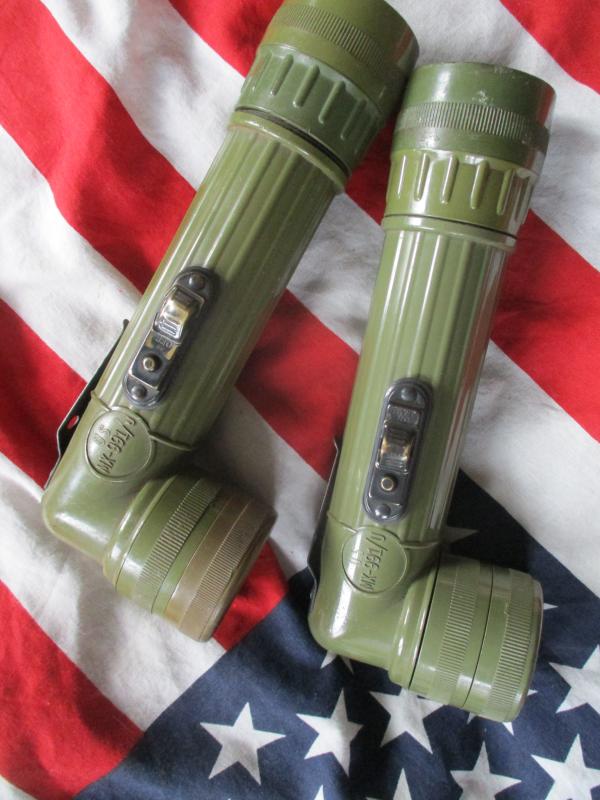 GENUINE US ARMY USMC issue Vietnam War TORCH FLASHLIGHT GT PRICE LA USA MX-991/U