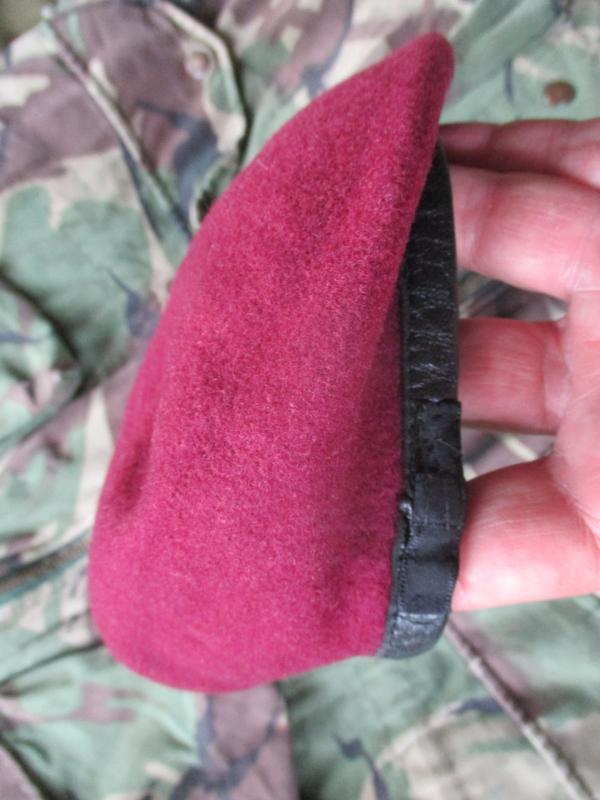 genuine PARACHUTE REGIMENT AIRBORNE MAROON BERET leather band SHAPED used 58cm M