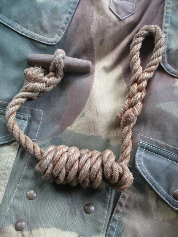 GENUINE WW2 ISSUE BRITISH PARATROOPER AIRBORNE denison TOGGLE ROPE