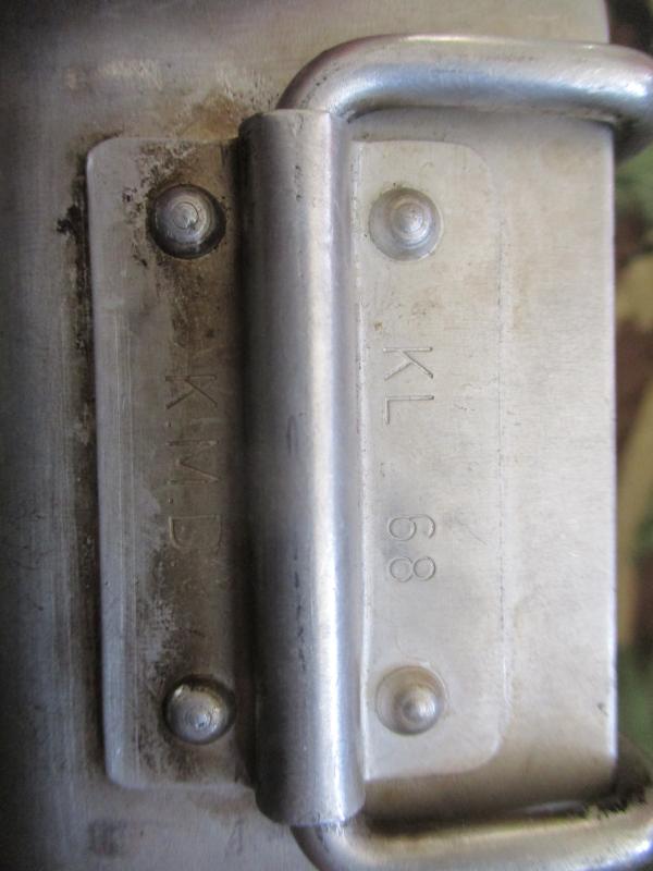 BRITISH ARMY NATO issue 1968 DATED Falklands war SMALL SIZE MESS TIN