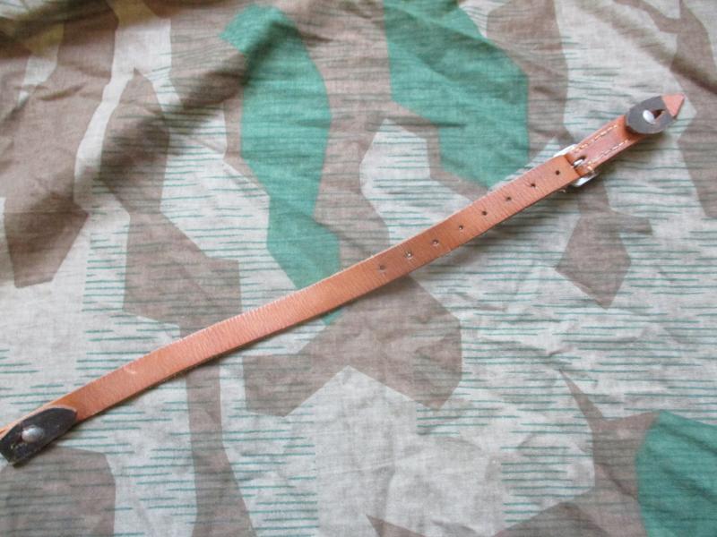 ORIGINAL WW2 GERMAN ARMY / LUFTWAFFE / WAFFEN SS / KRIEGSMARINE m40 m35 m42 BLACK LEATHER HELMET CHIN STRAP