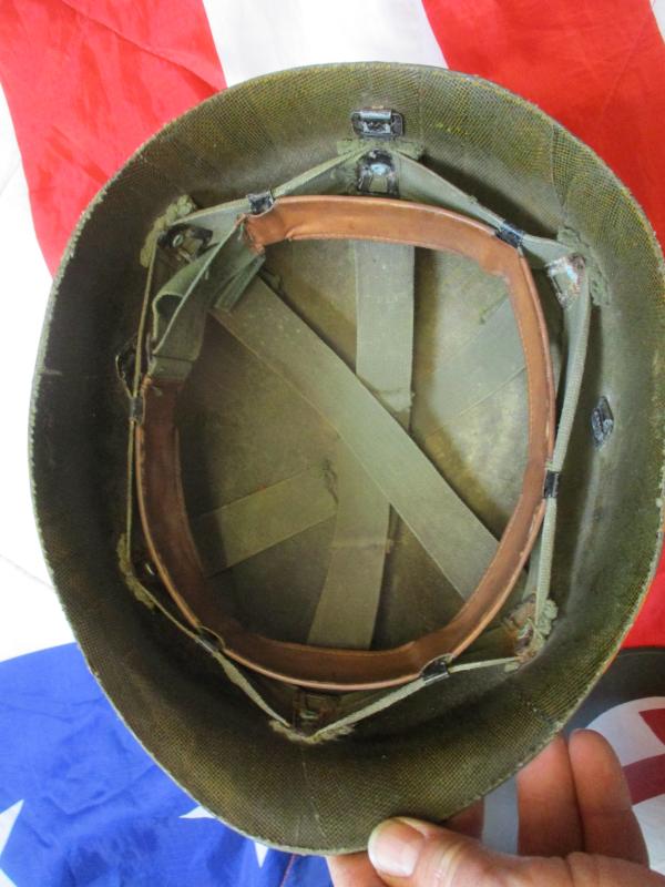 1977 dated liner US ARMY USMC medics issue Vietnam war m1 helmet