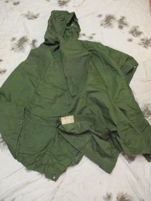 GENUINE BRITISH ARMY ISSUE Falklands War era 58 pattern PONCHO / CAPE / SHELTER white issue label
