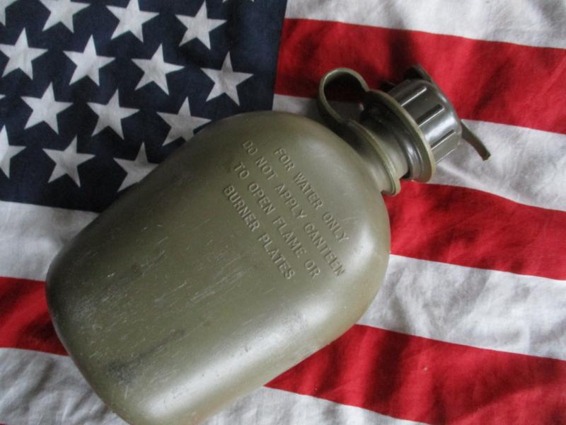 1973 US ARMY issue VIETNAM WAR M56 1 QUART canteen WATERBOTTLE WATER bottle