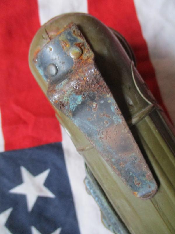 GENUINE US ARMY USMC issue Vietnam War TORCH FLASHLIGHT fulton USA MX-991/U