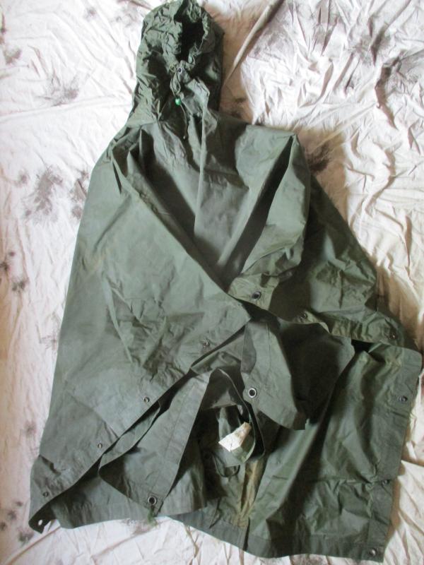 GENUINE BRITISH ARMY ISSUE Falklands War era 58 pattern PONCHO / CAPE / SHELTER