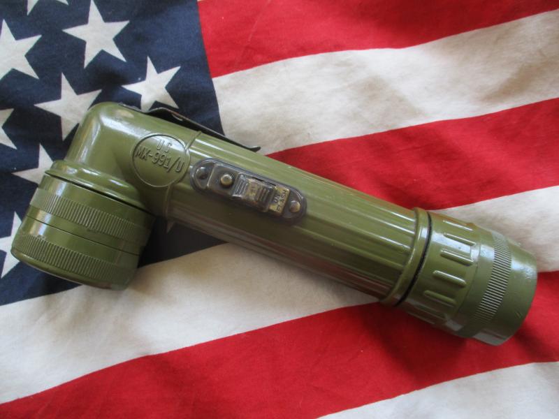GENUINE US ARMY USMC issue Vietnam War TORCH FLASHLIGHT GT PRICE LA USA MX-991/U