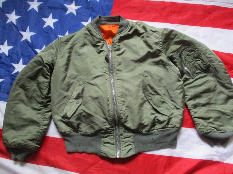 REAL vintage  ORIGINAL ALPHA INDUSTRIES USA MA1 bomber pilot JACKET COAT green M